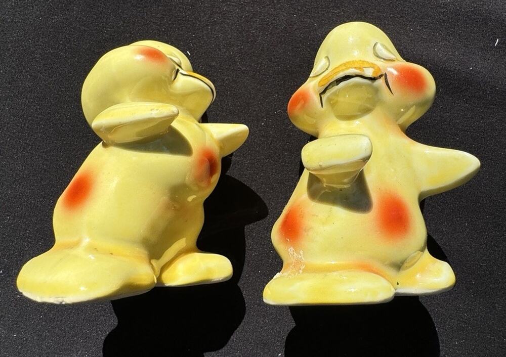 Vintage Van Tellingen Ceramic Baby Ducks Salt and Pepper Shakers Set S1 10/5